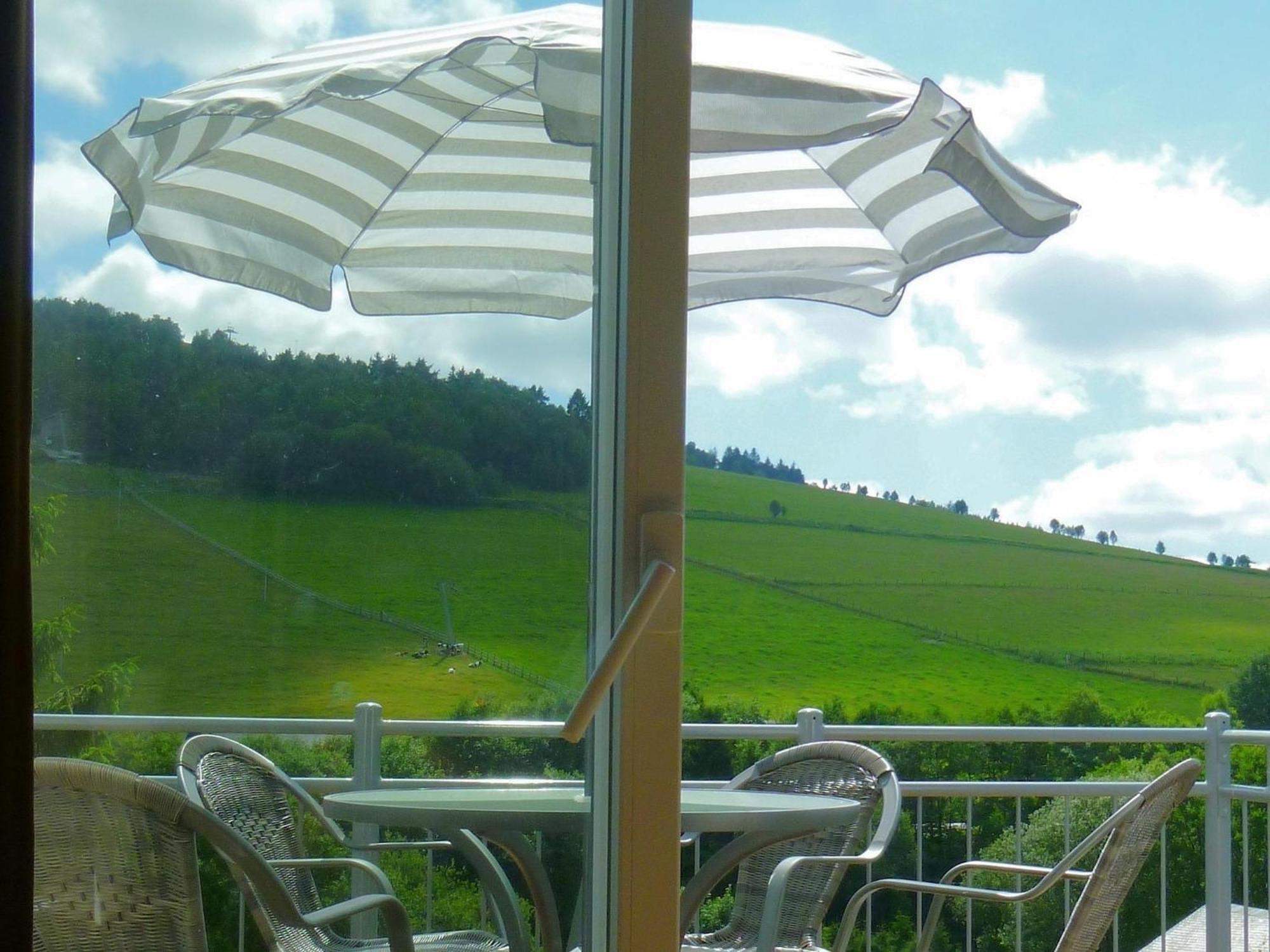 Modern Apartment In Willingen Near Ski Lift エクステリア 写真
